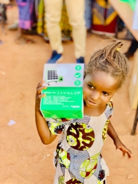Dons de lampes solaires au Mali